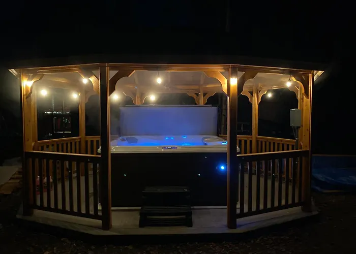 Talkeetna Log Cabin With Hot Tub Unit 1