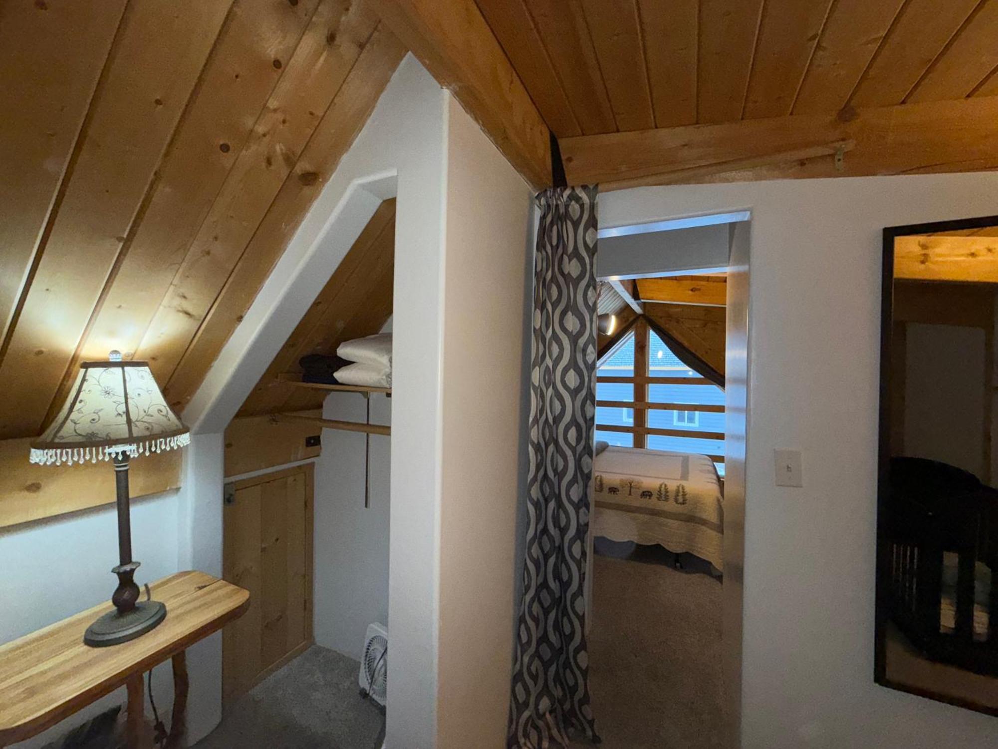 Log With Hot Tub Unit 1 Talkeetna